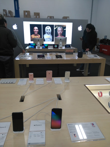 Electronics Store «Best Buy», reviews and photos, 100 Consumer Square, Mays Landing, NJ 08330, USA