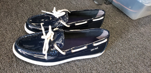 Thrift Store «WINGS Resale Store», reviews and photos, 300 W Golf Rd, Schaumburg, IL 60195, USA