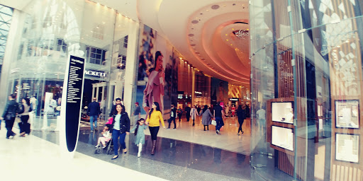 Shopping centres open on Sundays in London