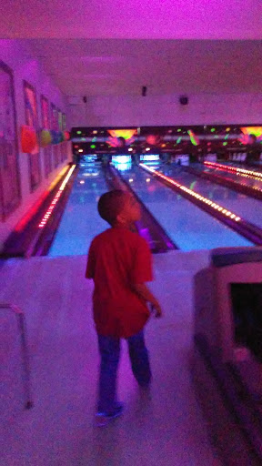 Bowling Alley «Roosevelt Lanes Recreation», reviews and photos, 6701 Roosevelt Ave, Allen Park, MI 48101, USA