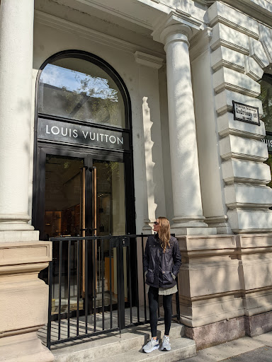LOUIS VUITTON Budapest