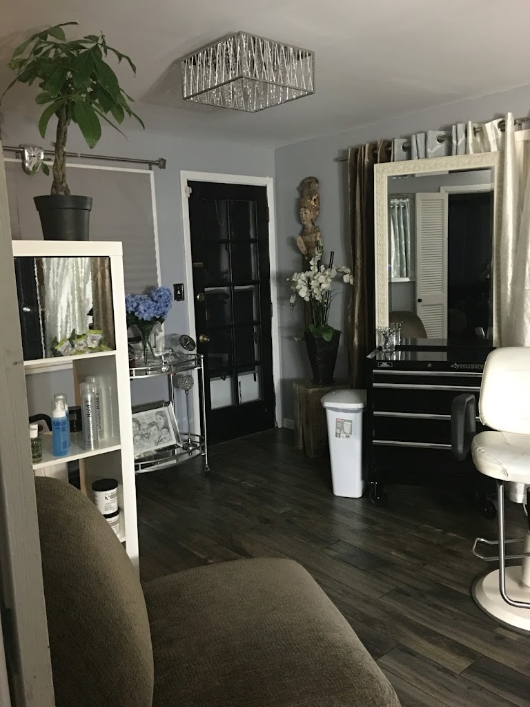 Shades Of Red Salon 44118