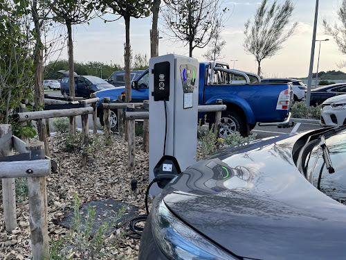 Station de recharge pour véhicules électriques à Calais