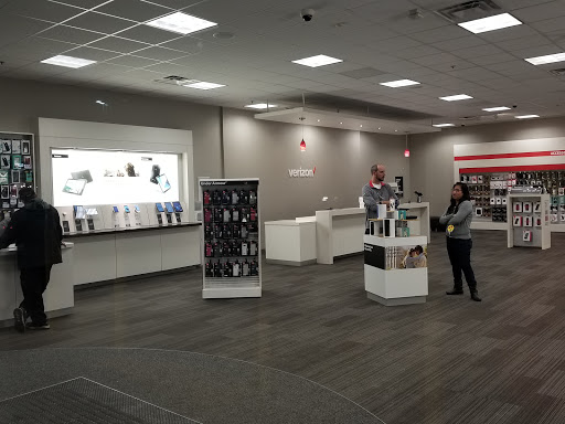 Cell Phone Store «Verizon», reviews and photos, 1137 Boardman Rd, Jackson, MI 49202, USA