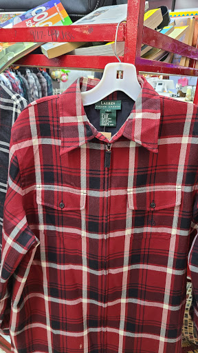 Thrift Store «Red Racks Thrift Store», reviews and photos, 1711 N Glenstone Ave, Springfield, MO 65803, USA