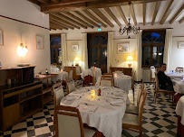 Atmosphère du Restaurant français Le Moulin de la Reillère à Mantes-la-Ville - n°1