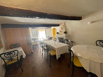 Atmosphère du Restaurant français Le Pigeonnier à Vence - n°9