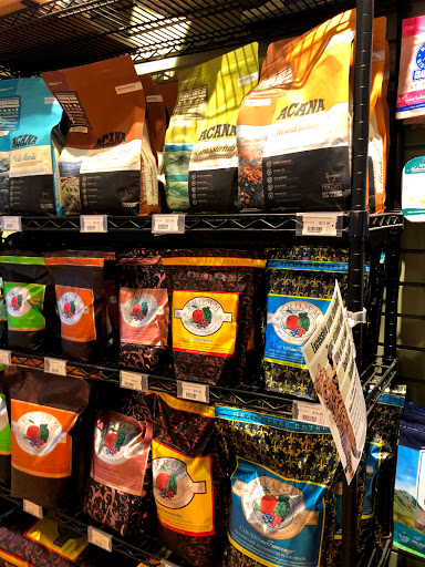 Pet Supply Store «Brookside Barkery & Bath», reviews and photos, 118 W 63rd St, Kansas City, MO 64113, USA