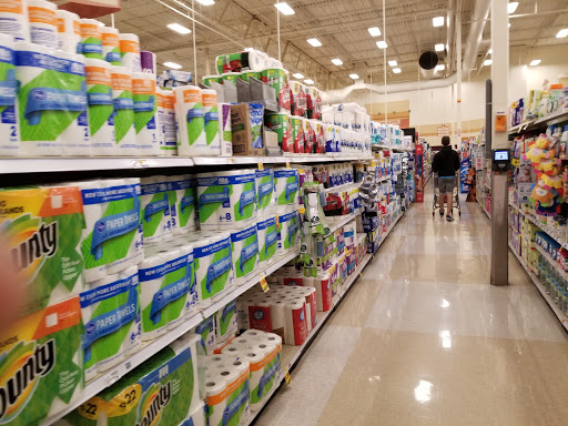 Grocery Store «Fred Meyer», reviews and photos, 777 NW Kings Blvd, Corvallis, OR 97330, USA