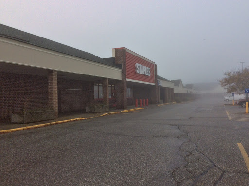 Office Supply Store «Staples», reviews and photos, 770 Roosevelt Trail, Windham, ME 04062, USA