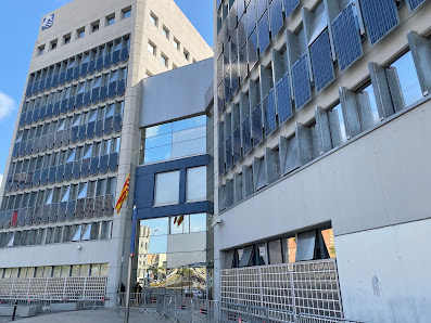 Comisaría Mossos d'Esquadra Pl. d'Espanya, 1, Eixample, 08015 Barcelona, España