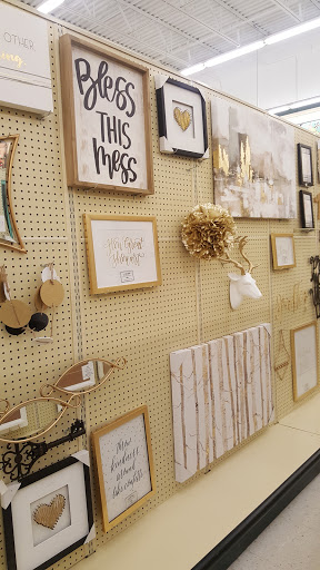Craft Store «Hobby Lobby», reviews and photos, 2406 S Green Bay Rd, Racine, WI 53406, USA