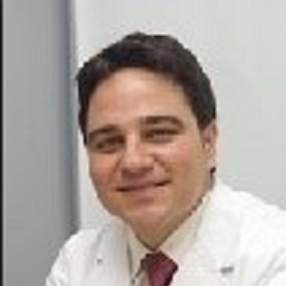 Dr. Diego Alfonso Salinas González, Traumatólogo