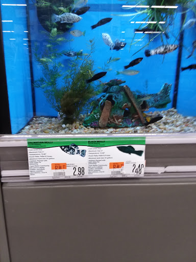 Pet Supply Store «Pet Supplies Plus», reviews and photos, 13360 W 87th St Pkwy, Lenexa, KS 66215, USA