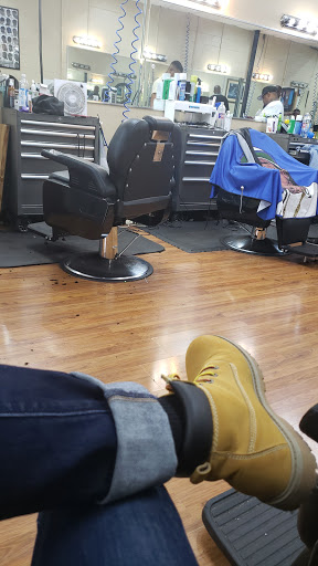 Barber Shop «Headz Up Barber Shop», reviews and photos, 12821 Westheimer Rd, Houston, TX 77077, USA