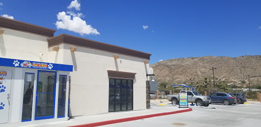 Top Dog Express Car & Pet Wash en Yucca Valley
