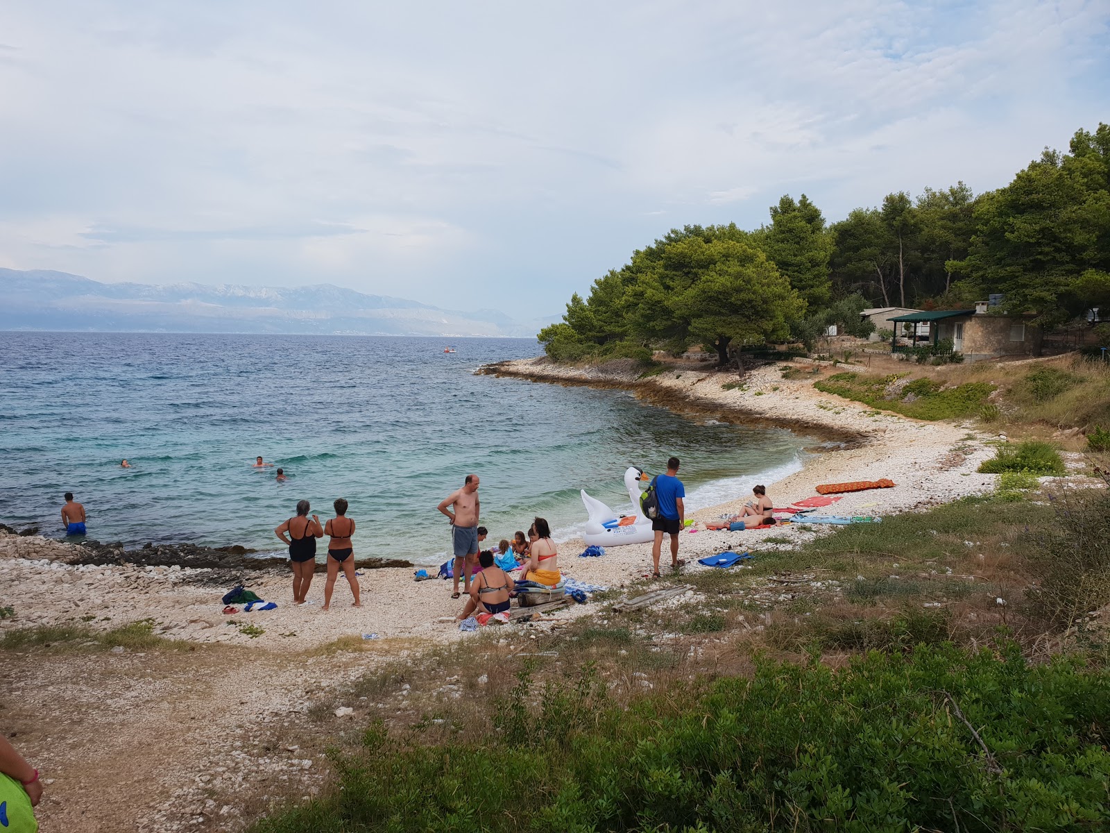 Foto di Sutivan II beach zona selvaggia