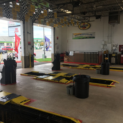 Oil Change Service «Jiffy Lube», reviews and photos, 556 S Green Bay Rd, Waukegan, IL 60085, USA