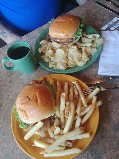 Restaurant «James Street Inn Restaurant & Catering», reviews and photos, 255 James St, Holland, MI 49424, USA