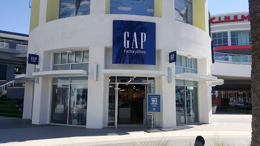 Clothing Store «Gap Outlet», reviews and photos, 55 Bay St, Long Beach, CA 90802, USA