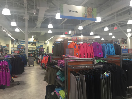 Sportswear Store «Columbia Sportswear Outlet Store», reviews and photos, 447 Great Mall Dr, Milpitas, CA 95035, USA