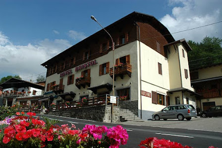 Hotel Bristol Via Giardini, 274, 41022 Dogana Nuova MO, Italia