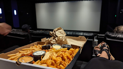 Movie Theater «Fat Cats», reviews and photos, 4321 E Baseline Rd, Gilbert, AZ 85234, USA