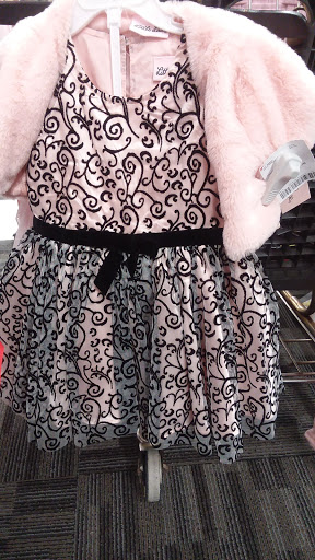 Clothing Store «Burlington Coat Factory», reviews and photos, 800 Barnum Avenue Cutoff, Stratford, CT 06614, USA