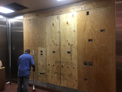 Mexican Restaurant «Chipotle Mexican Grill», reviews and photos, 1390 S Cooper St #100, Arlington, TX 76013, USA