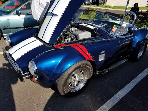 BMW Dealer «Thompson BMW», reviews and photos