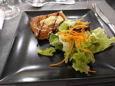 Le Coq en Pâte à Dijon