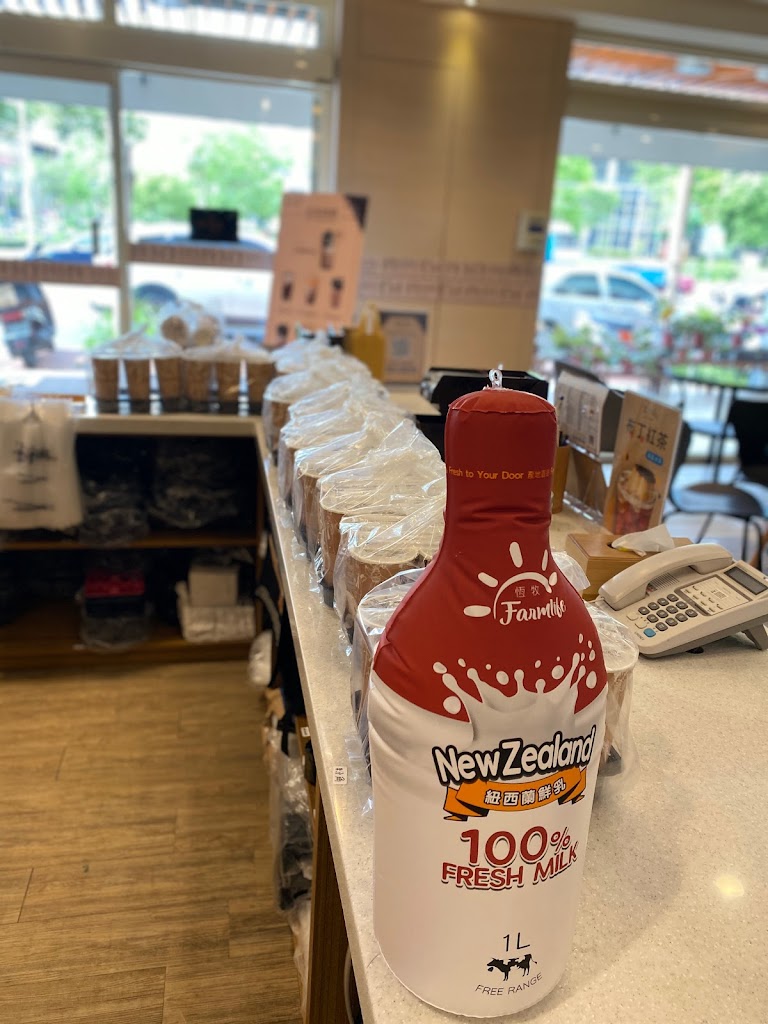 上宇林台中豐原北陽店｜豐原必喝飲料｜厚鮮奶茶｜粉角｜太極｜推薦飲料店｜人氣茶飲｜手搖飲｜冷氣｜內用｜沙發｜兒童 的照片
