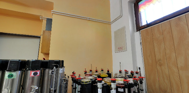 Recenze na Barvy chemie lana v Karlovy Vary - Prodejna barev