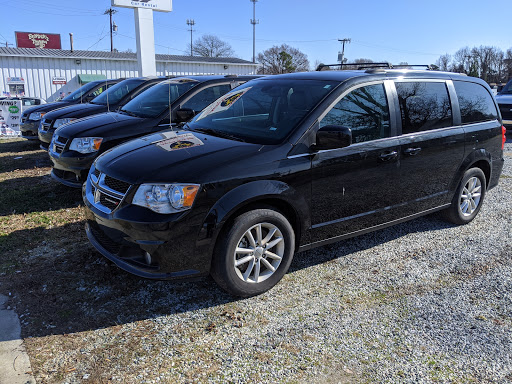 Used Car Dealer «Monarch Auto Sales», reviews and photos, 4519 W Market St #100, Greensboro, NC 27407, USA