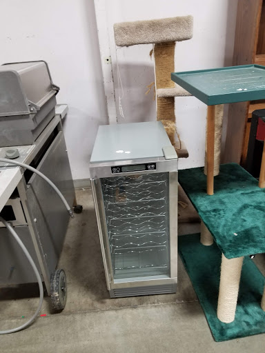 Outlet Store «Goodwill Outlet», reviews and photos