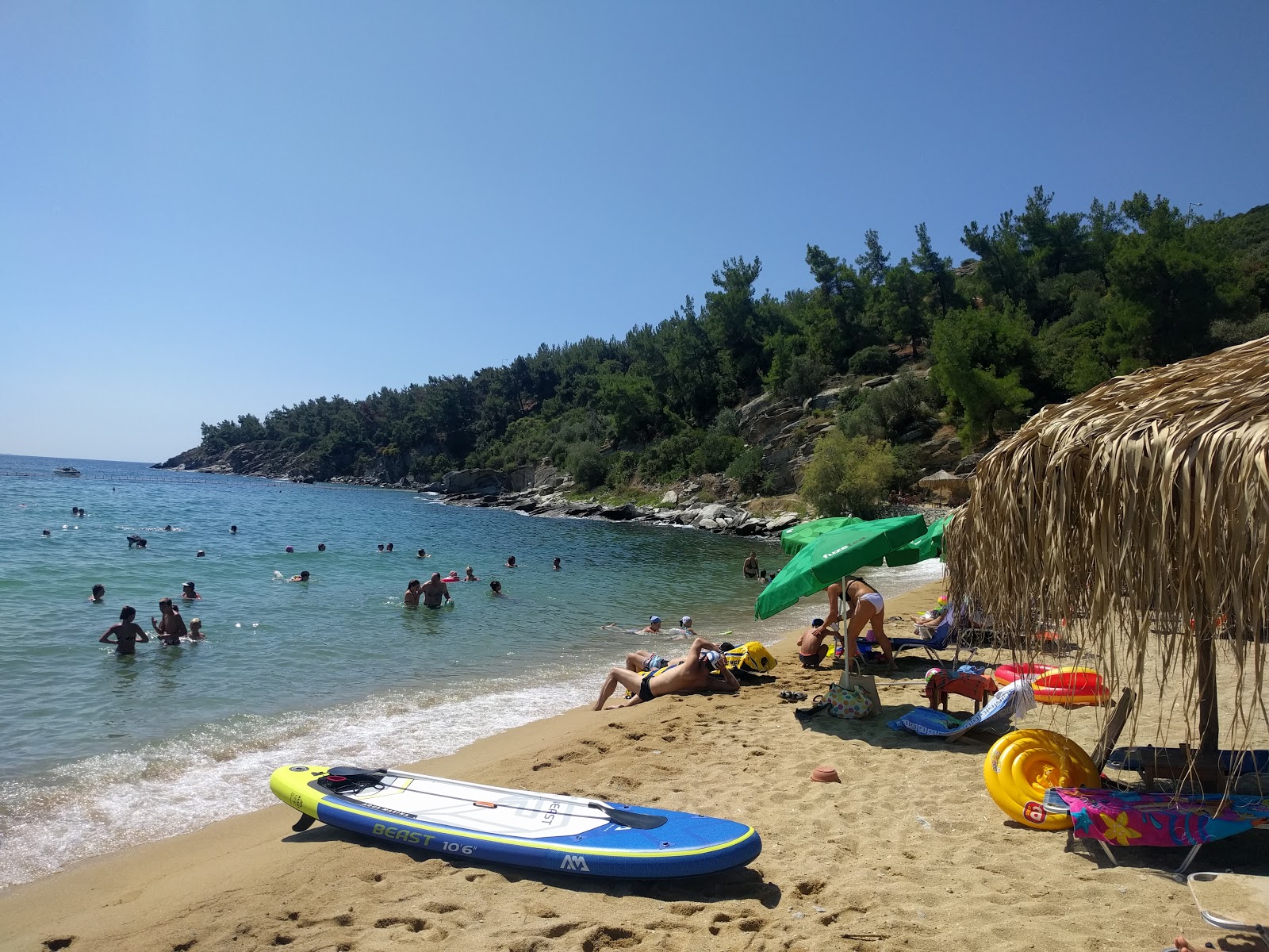Photo de Camping Batis beach zone de station balnéaire