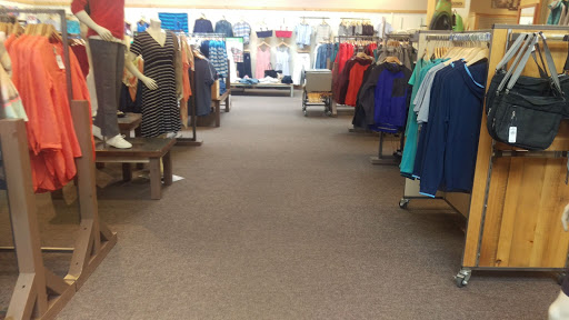 Clothing Store «L.L. Bean», reviews and photos, 304 Towne Dr, Fayetteville, NY 13066, USA