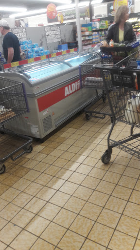Supermarket «ALDI», reviews and photos, 74 W Rollins Rd, Round Lake, IL 60073, USA