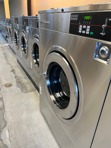 Laundry Service «Thornton Plaza Cleaners and Laundromat», reviews and photos, 9303 Thornton Rd e, Stockton, CA 95209, USA