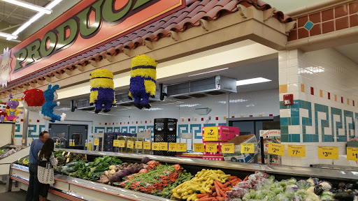 Fruit and vegetable store Garland