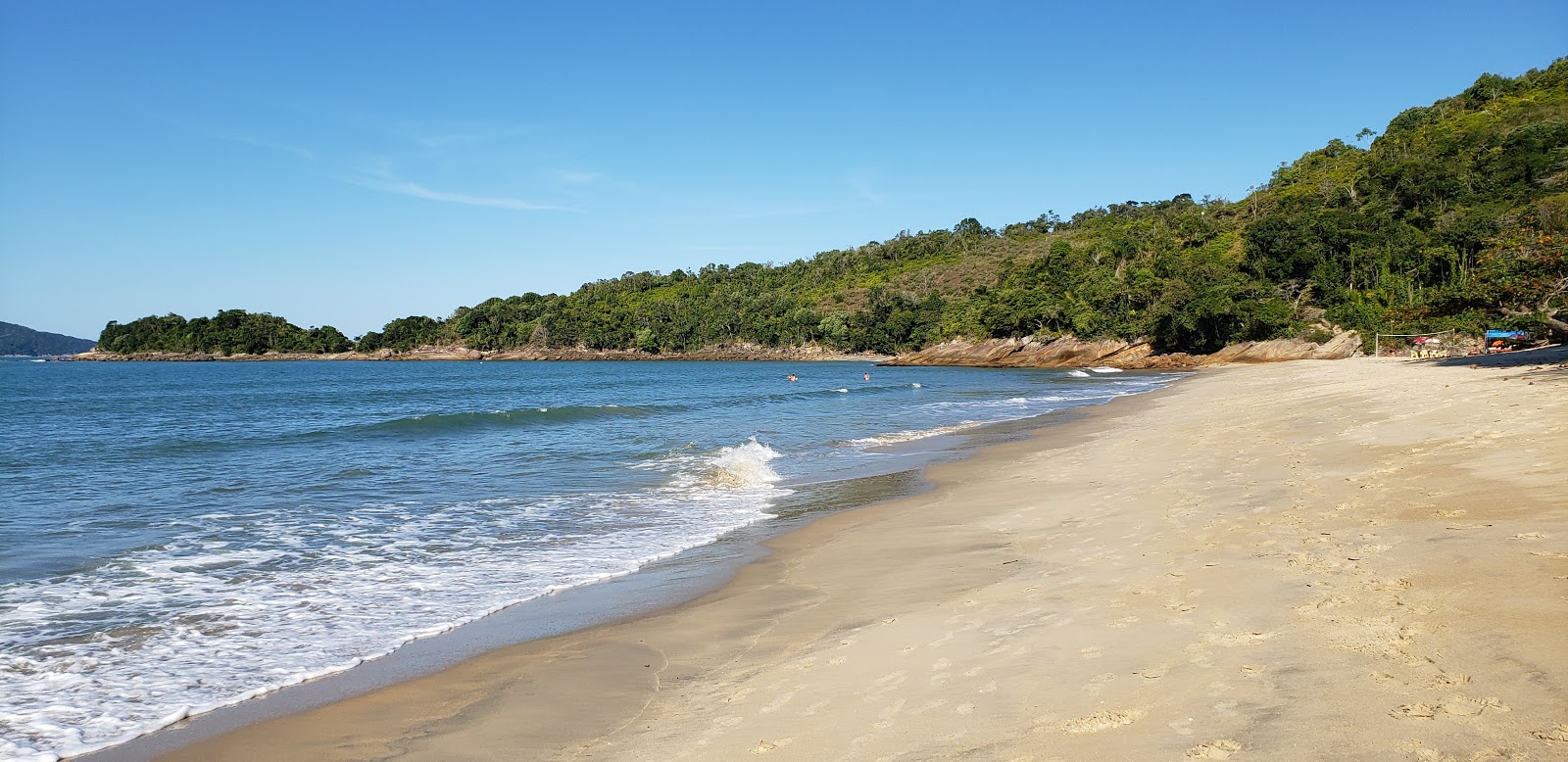 Foto de Praia da Cacandoca e o assentamento