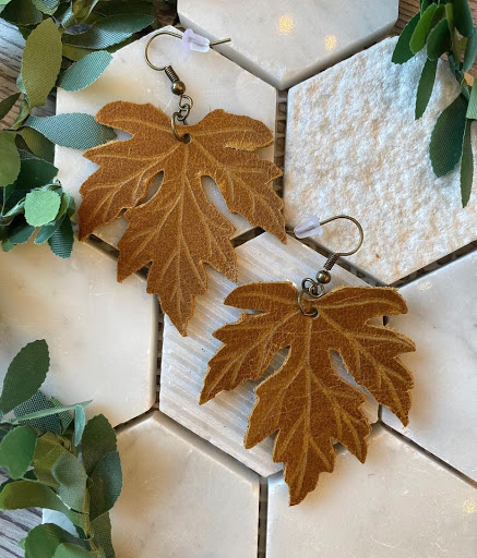 Jewelry Store «Knock Knock Boutique», reviews and photos, 110 W Chocolate Ave, Hershey, PA 17033, USA