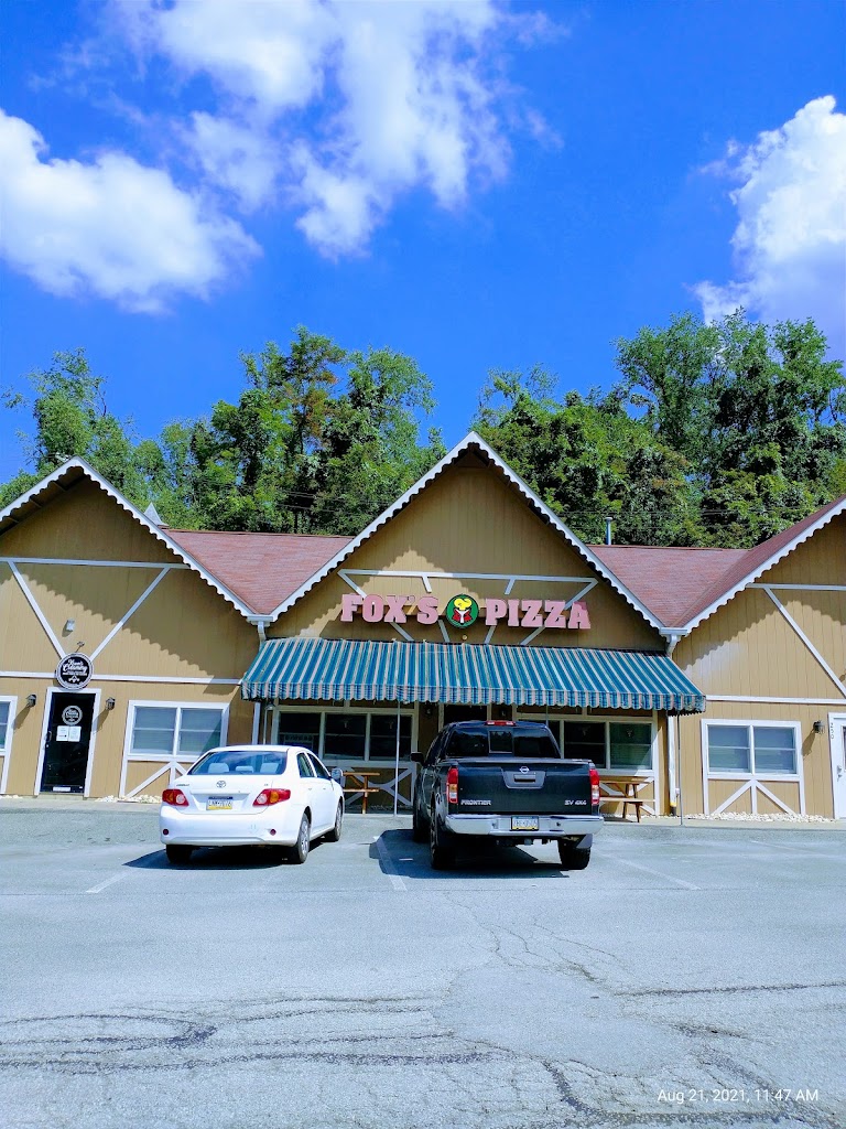 Fox's Pizza Den 15037