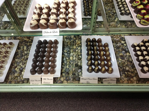 Chocolate Shop «Chocolate Bear», reviews and photos, 170 N Main St, Waynesville, NC 28786, USA