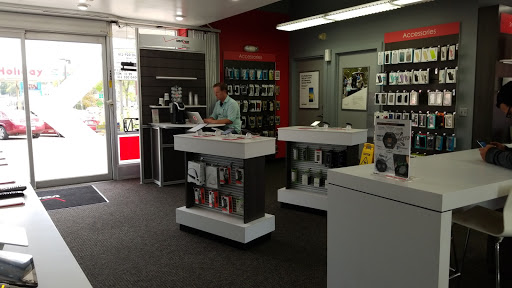 Cell Phone Store «Verizon Wireless - 50th & France», reviews and photos, 3724 W 50th St, Minneapolis, MN 55410, USA