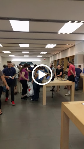 Computer Store «Apple Staten Island», reviews and photos, 2655 Richmond Ave, Staten Island, NY 10314, USA