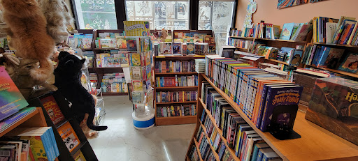 Book Store «The Twig Book Shop», reviews and photos, 306 Pearl Pkwy #106, San Antonio, TX 78215, USA
