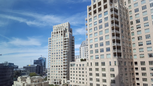 Shopping Mall «Uptown Plaza - Dallas», reviews and photos, 2222 McKinney Ave, Dallas, TX 75201, USA