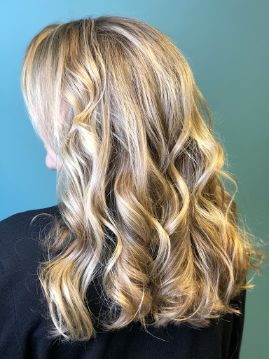 Hair Salon «Crave Salon», reviews and photos, 202 Blairs Ferry Rd NE, Cedar Rapids, IA 52402, USA