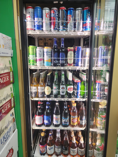 Liquor Store «Maple Ave Liquors & Wines», reviews and photos, 871 Maple Ave, Hartford, CT 06114, USA